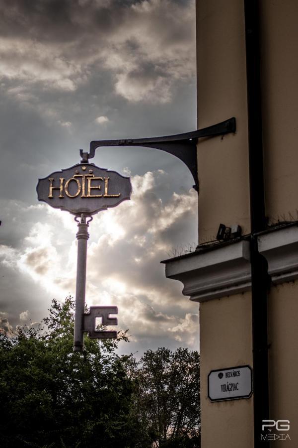 Hotel Klastrom Győr Kültér fotó